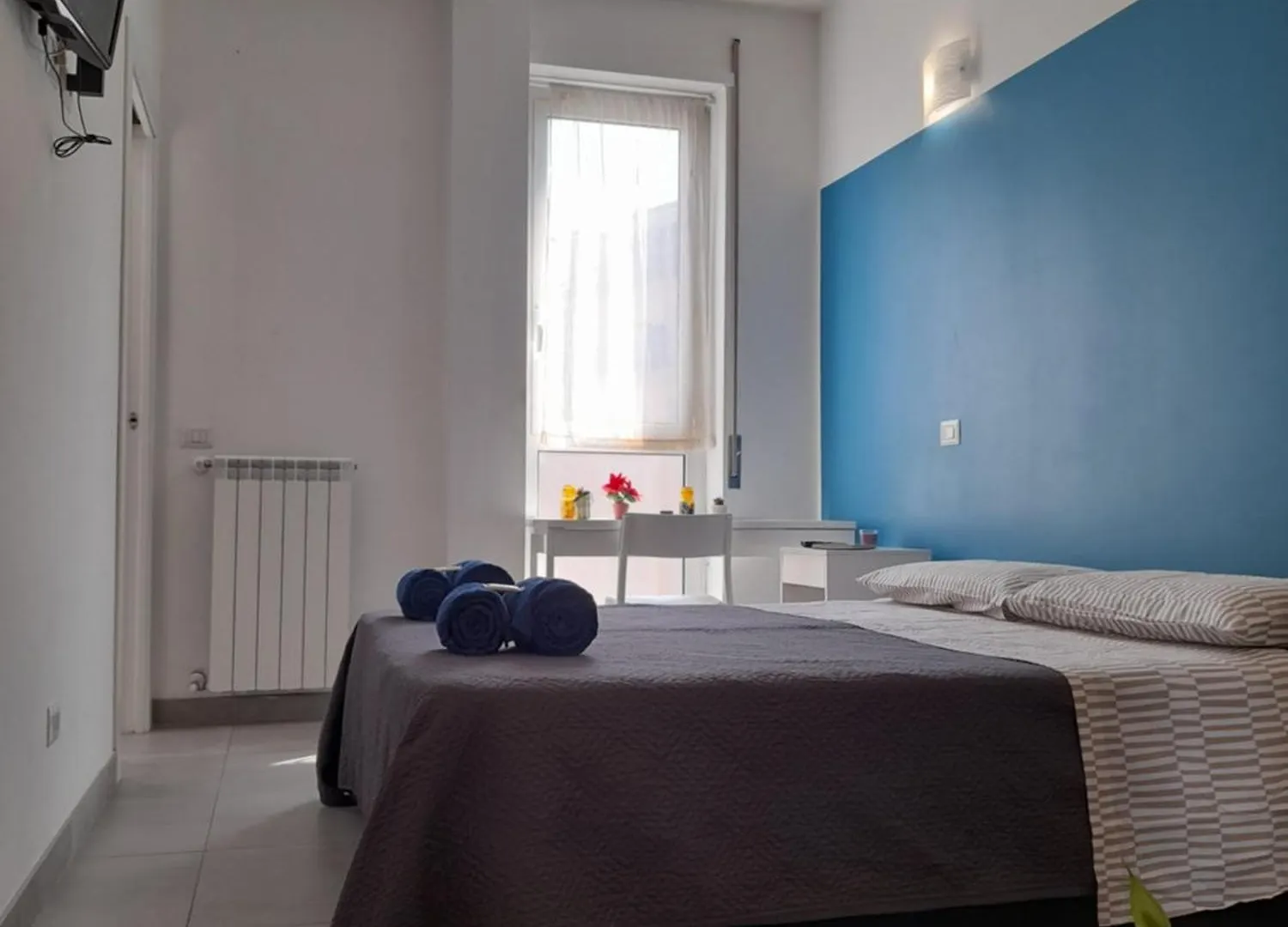 -L' Oasi Del Turista, Room 5- Central Station Private External Bathroom Milan